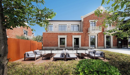 メリア上海パークサイド (上海邻家美利亚酒店)