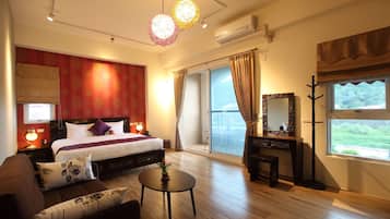 Deluxe Double Room, 1 Katil Ratu (Queen), Balcony, River View | Balkoni