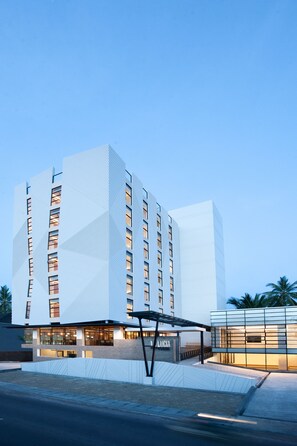 Exterior - La Lucia Boutique Hotel by Prasanthi (Tanjung Pandan)