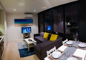 Living area - Good Spot Melbourne (West Melbourne)