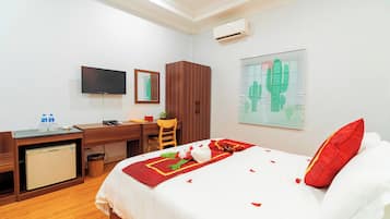 1 habitación, ropa de cama de alta calidad y escritorio