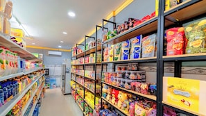 Gift shop - Lucky89 Border Casino (Kampong Rou)