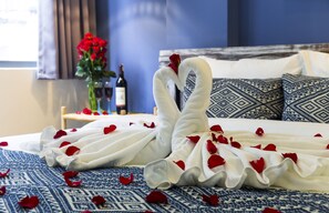 Minibar, in-room safe, desk, free WiFi - Urban Lodge Hotel - Hostel (Ho Chi Minh City)