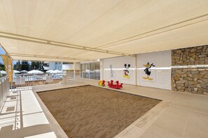 室外兒童遊樂區