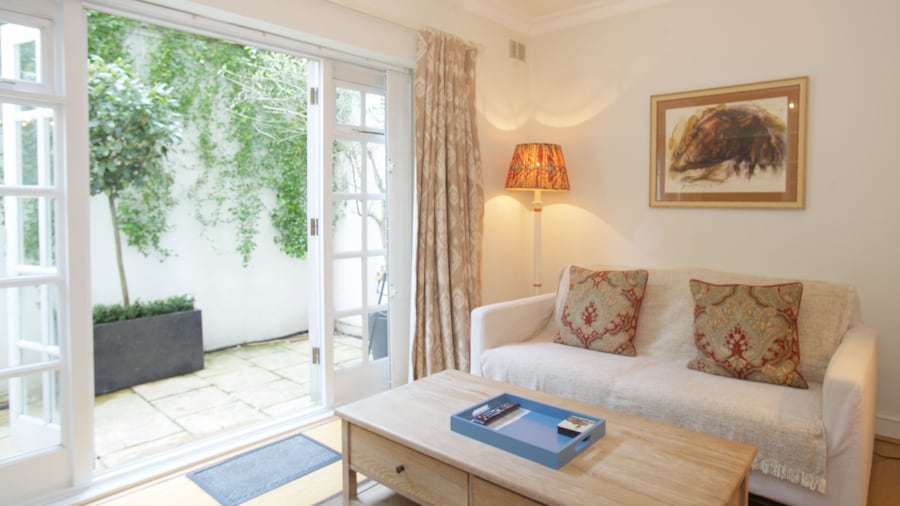 A Place Like Home - Two Bedroom Flat near Gloucester Road