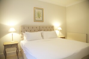 Apartment, 2 Bedrooms, 2 Bathrooms | 2 bedrooms, iron/ironing board, free WiFi, bed sheets - A Place Like Home - Two Bedroom Flat near Gloucester Road (London)