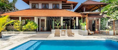Villa familiar, 4 habitaciones, vista al patio, junto a la alberca | Vista desde la habitación