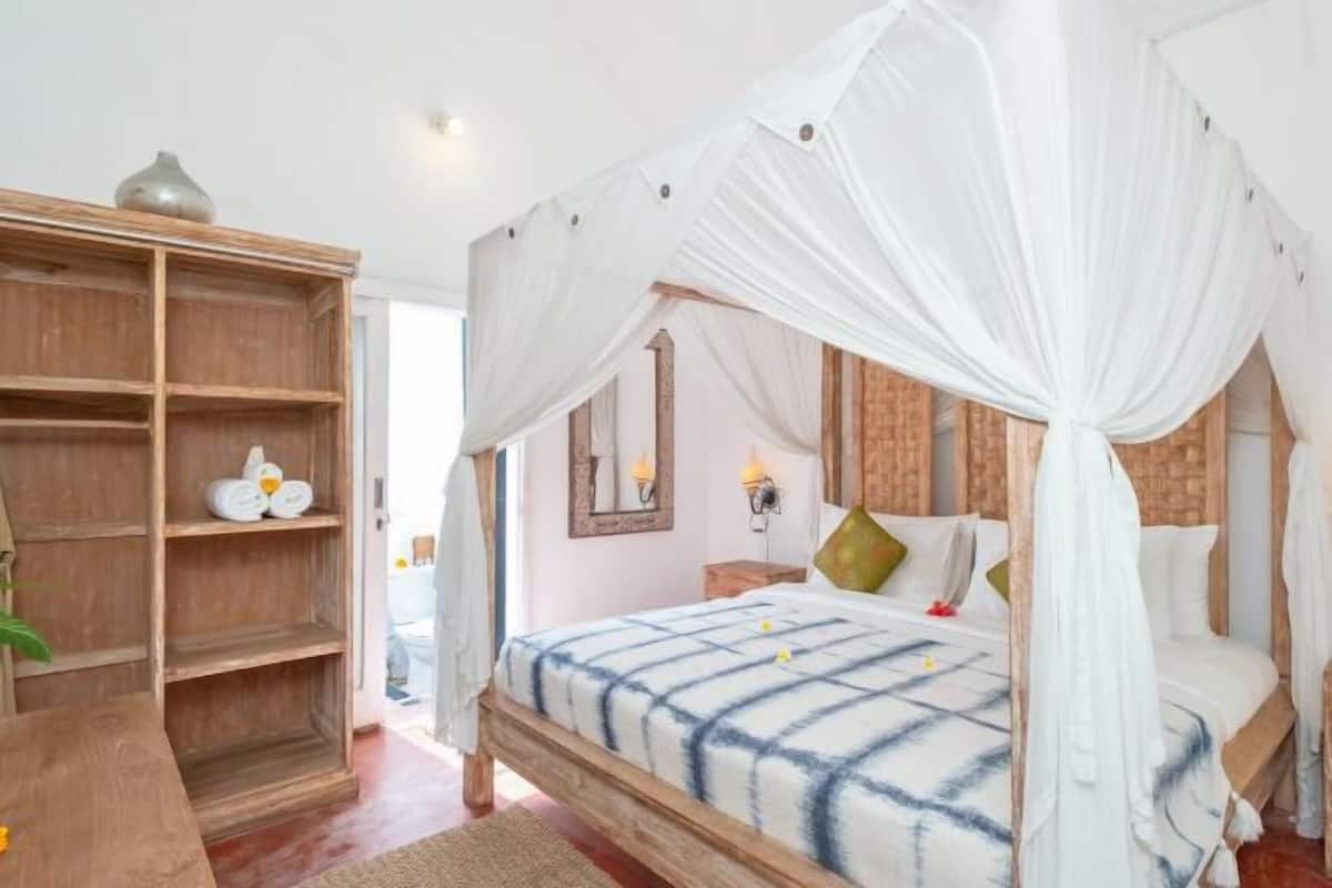 3 bedrooms, in-room safe, individually decorated, individually furnished
