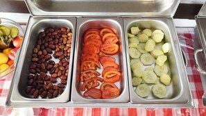 Breakfast buffet - Spiti Nikos (Corfu)