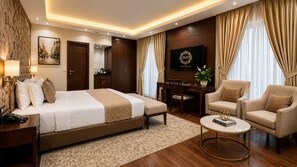 Club Room | Egyptian cotton sheets, premium bedding, memory foam beds, minibar