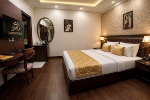 Deluxe Room - Hotel Kian by JMD Group (New Delhi)