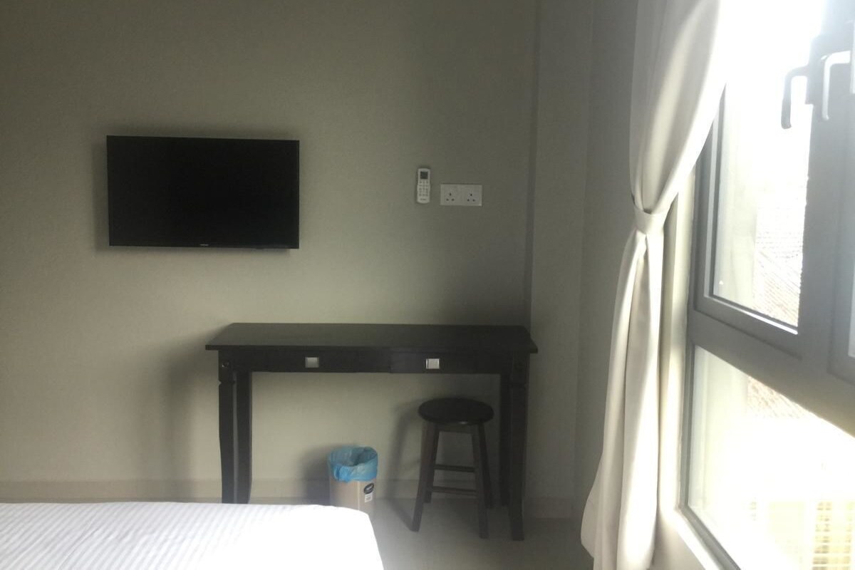 Desk, free WiFi