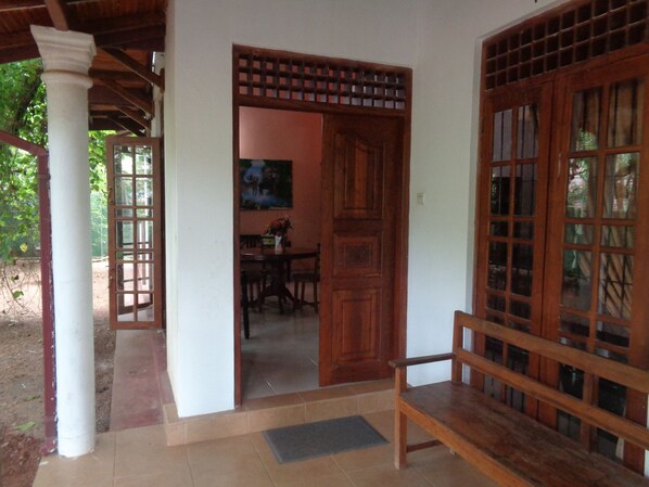 Lobby lounge - Green Villa Homestay (Anuradhapura)