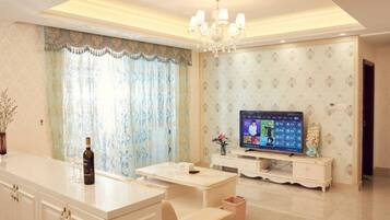 Schreibtisch, Verdunkelungsvorhänge, kostenloses WLAN