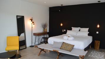 Double Room (La Une) | Bar mini, peti besi dalam bilik, dihias secara berasingan