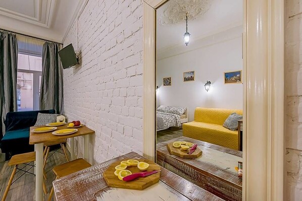 Appartamento (New York City) | Con stile personalizzato, con arredamento individuale, una scrivania