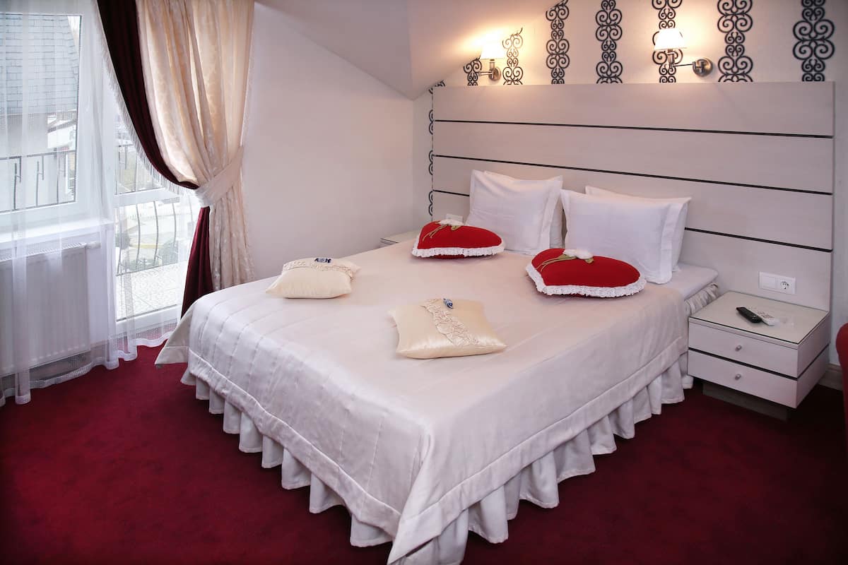 Estúdio, 1 cama de casal e sofá-cama | Roupas de cama premium, frigobar, cofres nos quartos, escrivaninha