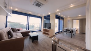 Ảnh chưa phân loại, 3 trong số 67 ảnh, nút