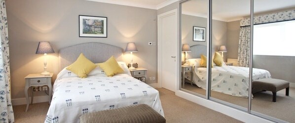 Apartment, 2 Bedrooms, 2 Bathrooms | 2 bedrooms, iron/ironing board, free WiFi, bed sheets - A Place Like Home - Chelsea Apartment with River Views (London)