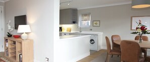 Apartment, 2 Bedrooms, 2 Bathrooms | In-room dining - A Place Like Home - Chelsea Apartment with River Views (London)