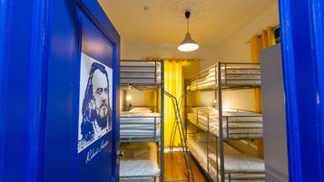 10 habitaciones, tabla de planchar con plancha y wifi gratis