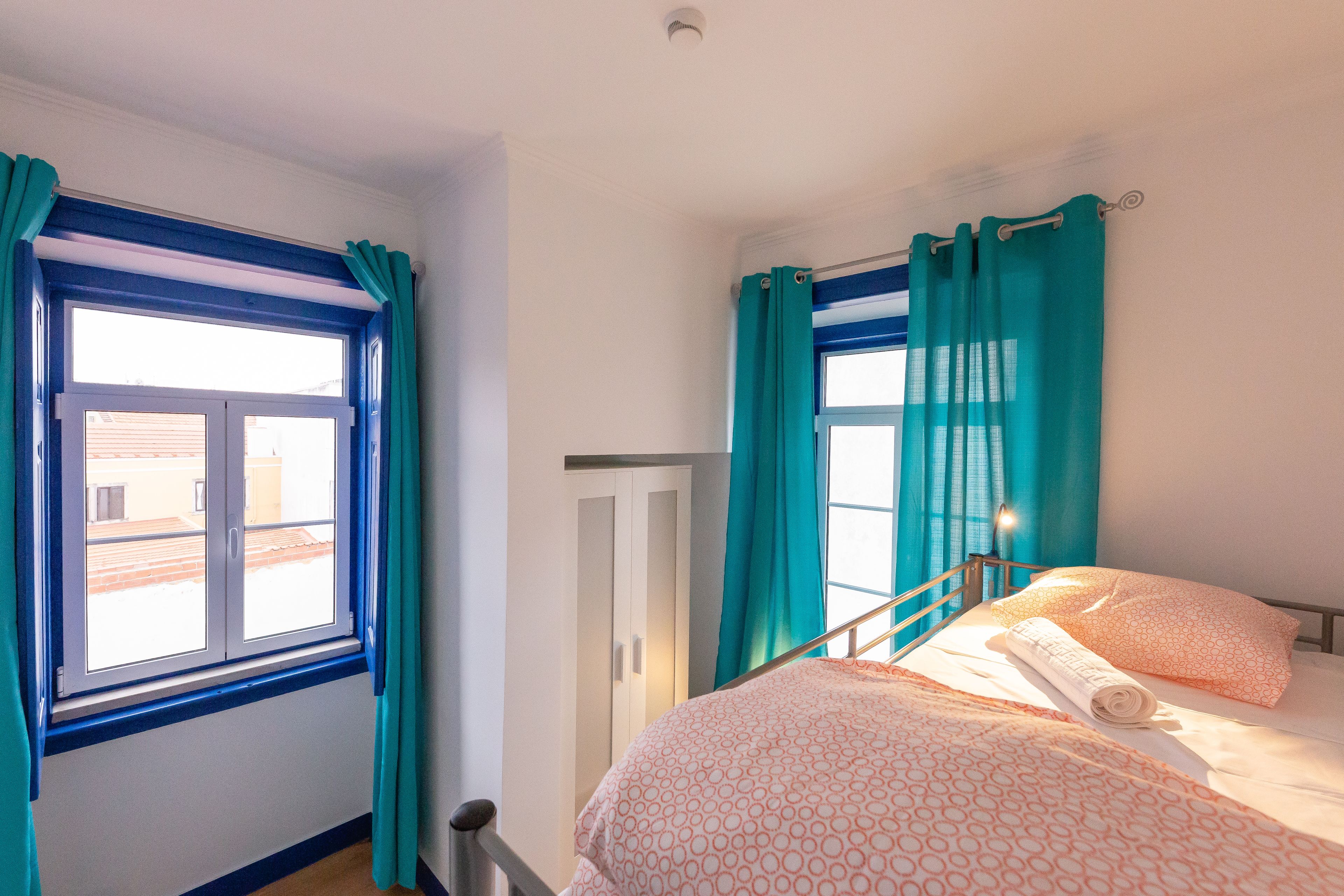 Photo - Help Yourself Hostels - Parede