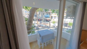 Minibar, in-room safe, desk, laptop workspace - Mimosa Pension (Kas)