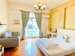 Luxury-Vierbettzimmer, Badewanne (A301) | Hochwertige Bettwaren, Daunenbettdecken, schallisolierte Zimmer