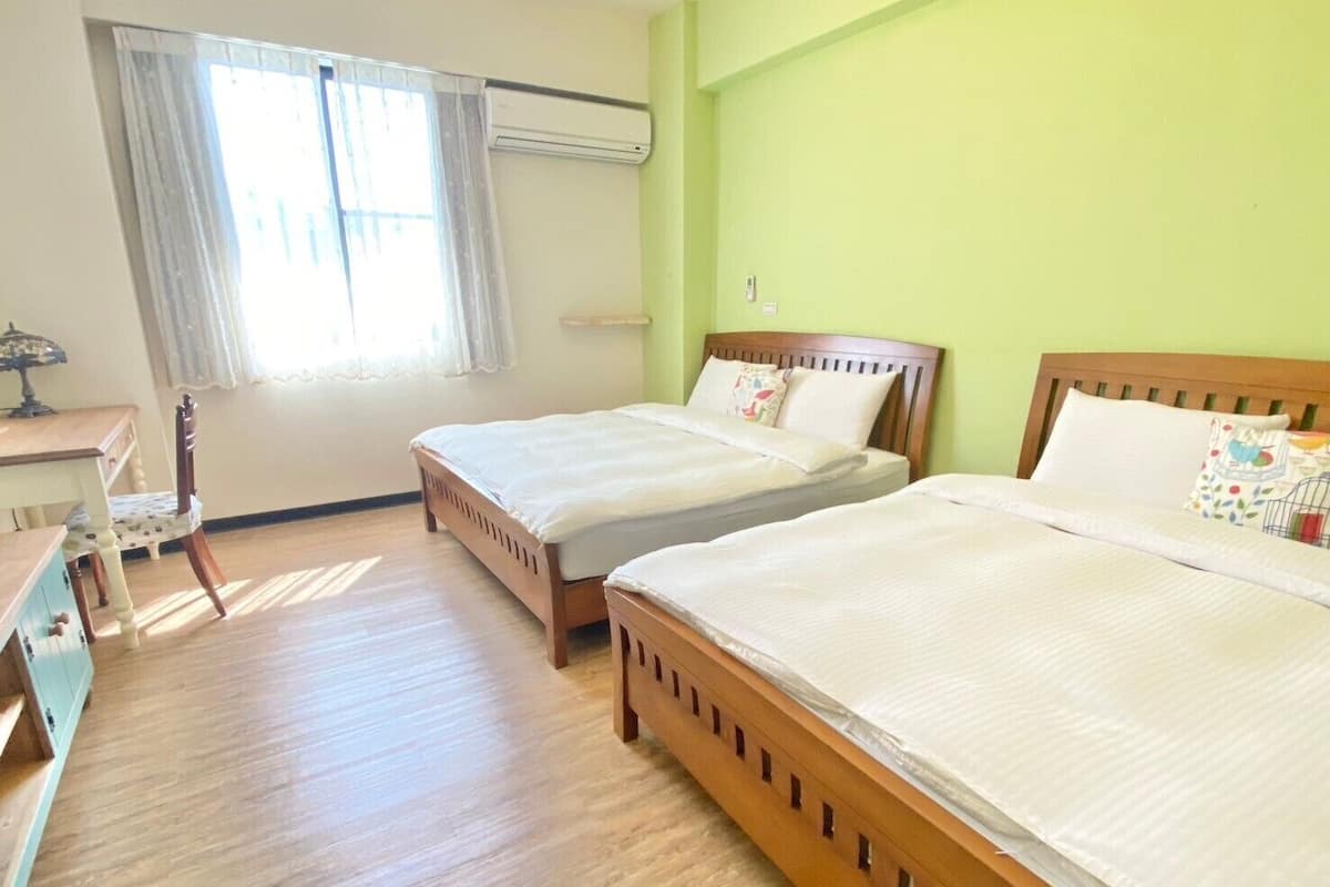 Chambre Quadruple Confort, 2 grands lits (B302)