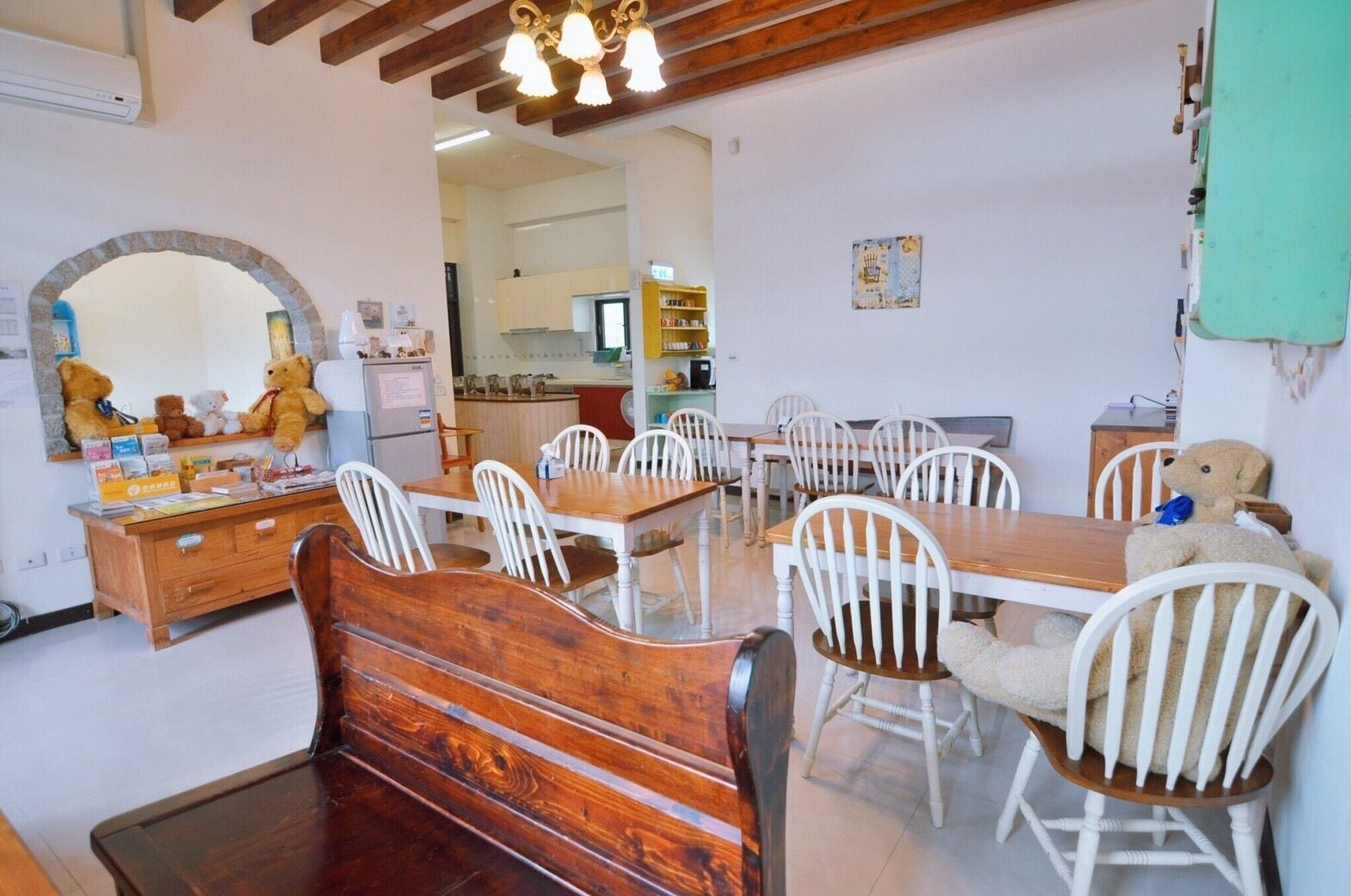 Desayuno con opciones de la cocina local incluido todos los días 