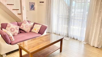 Superior Double Room, Bathtub, Mezzanine (B401) | Premium bedding, down comforters, soundproofing, rollaway beds