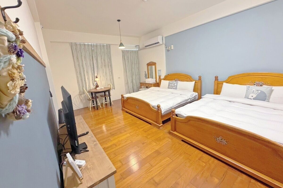 Comfort Quadruple Room, Bathtub (A201) | Premium bedding, down comforters, soundproofing, rollaway beds