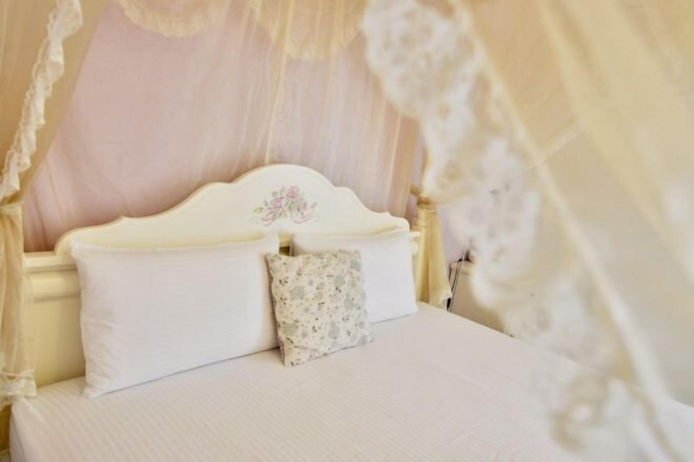 Premium bedding, down comforters, soundproofing, rollaway beds