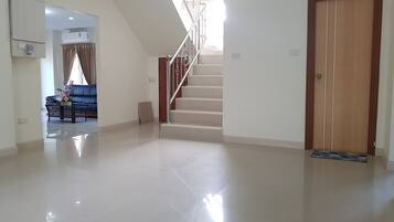 7-Bedroom Villa | Living area | Smart TV