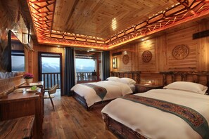 Twin Room, Balcony | Minibar, in-room safe, desk, blackout drapes - Baike Hotel (Guilin)