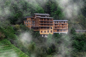 Exterior detail - Baike Hotel (Guilin)