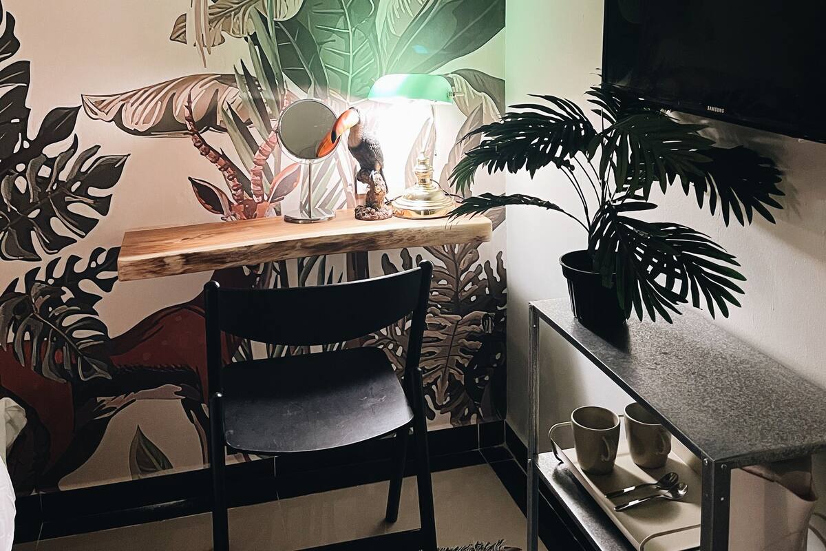 Standard Room | Desk, iron/ironing board (on request), WiFi (free), bed sheets