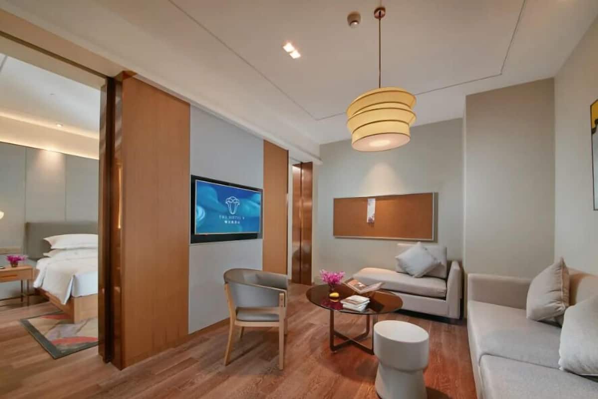 1 bedroom, minibar, desk, blackout curtains