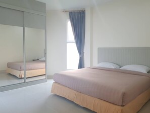 7-Bedroom Villa  | 7 habitaciones, cortinas blackout y wifi gratis 