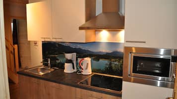 Appartement Faakersee | 私人廚房 | 大型冰箱、爐台、洗碗機、咖啡機/沖茶器