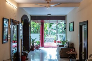 Bagian depan properti