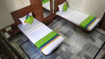 Premium bedding, individually decorated, individually furnished, desk