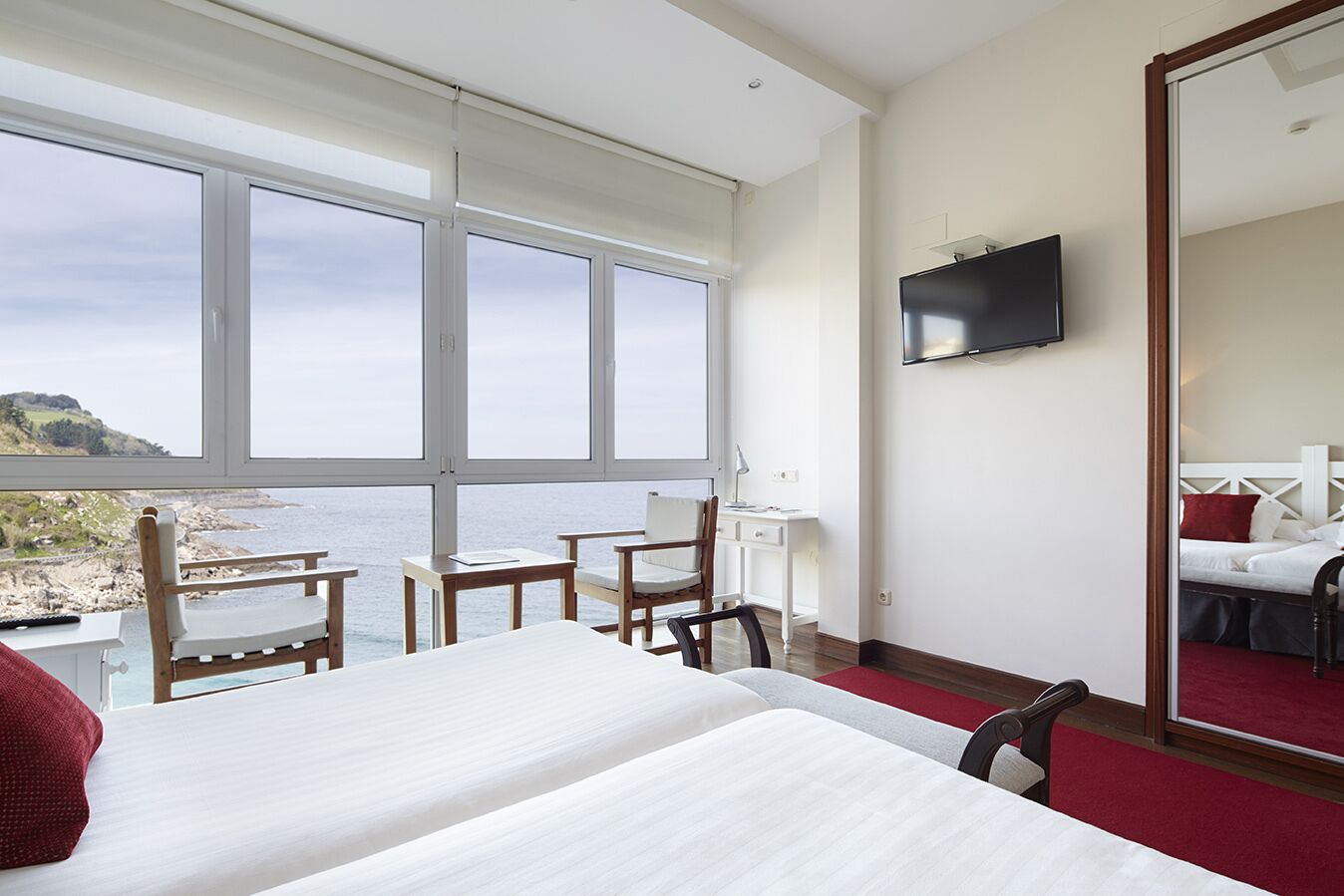 double room, sea view | 1 bedroom, minibar, in-room safe, iron/ironing board