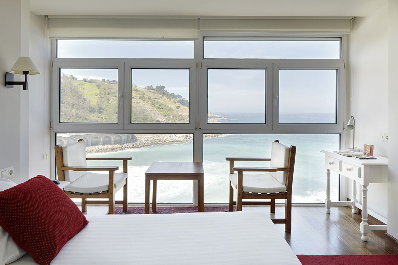 Doppelzimmer, Meerblick | Minibar, Zimmersafe, Bügeleisen/Bügelbrett, kostenloses WLAN