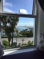 Apartment (Bell Heather) | 1 bedroom, iron/ironing board, free WiFi, bed sheets