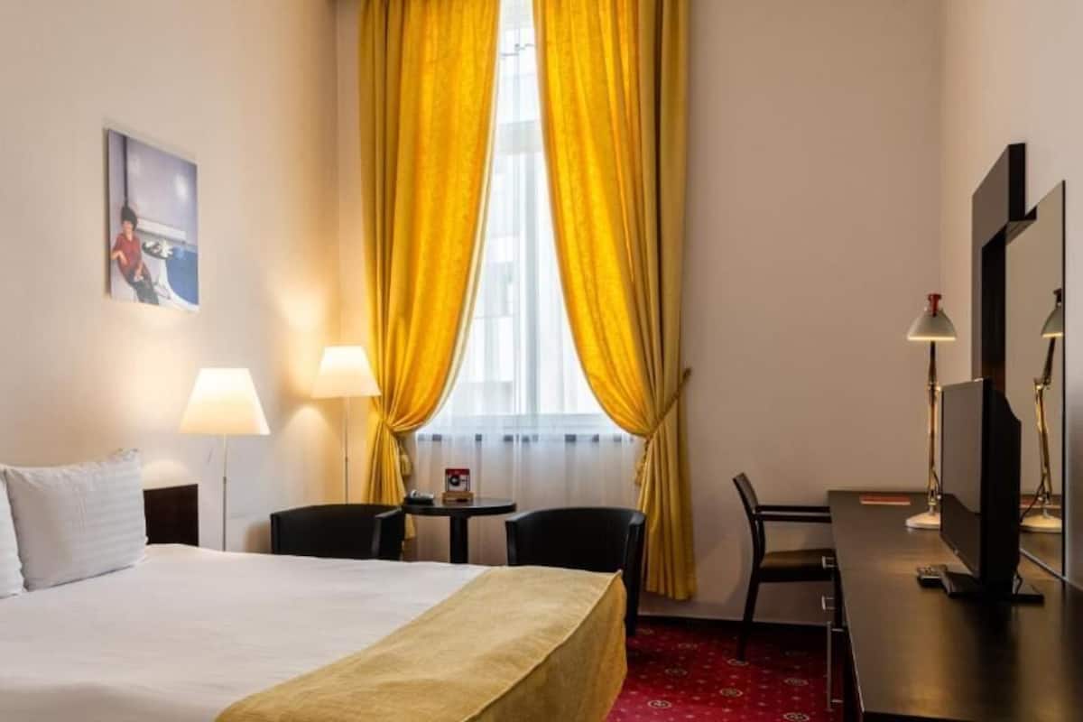 Classic Double Room, 1 Bedroom, Pool View | 1 bedroom, minibar, in-room safe, desk