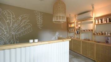 4 treatment rooms
