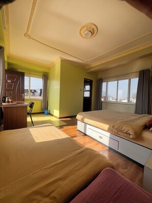 Decoración personalizada, muebles diferentes y wifi gratis