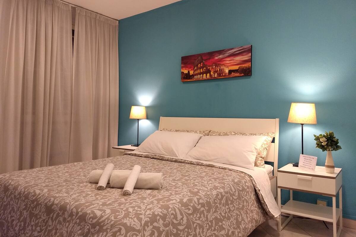 Quarto triplo econômico, banheiro compartilhado (Turquesa 1) | Edredons de pluma, escrivaninha, ferros/tábuas de passar roupa