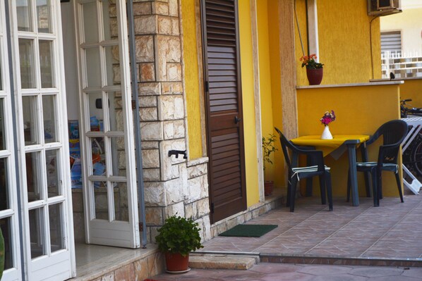 Design-Doppelzimmer, 1 Schlafzimmer, Nichtraucher | Terrasse/Patio